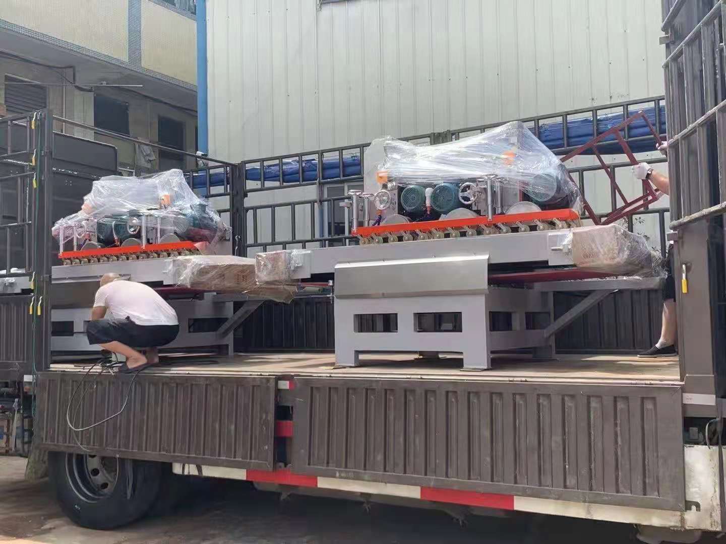 1200型數(shù)控三刀切割機(jī)