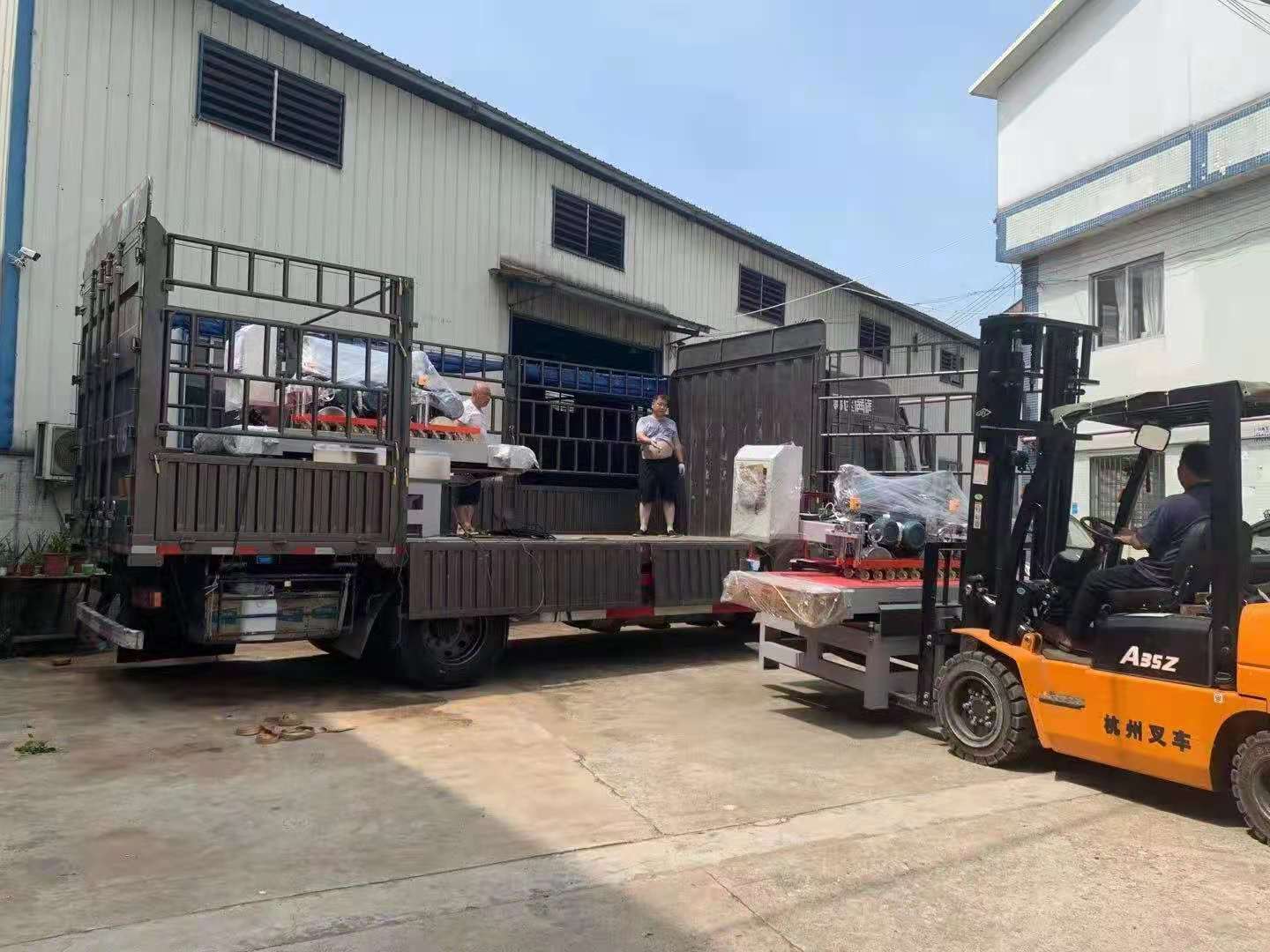 瓷磚加工設(shè)備